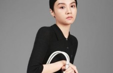 娱乐吃瓜女艺人官宣,神秘女艺人官宣身份引热议！”